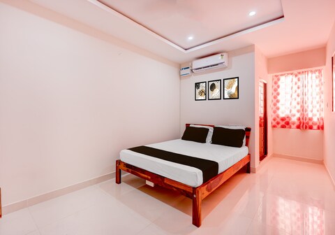 Hotel O Eswar Grand Palace Perungudi