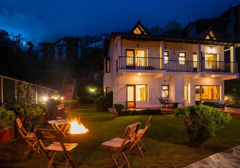 StayVista at Under The Pines