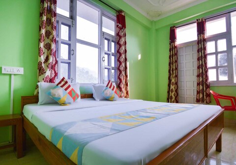 Hotel O Home 810612 Satyam Home Stay Kasauli Dharampur