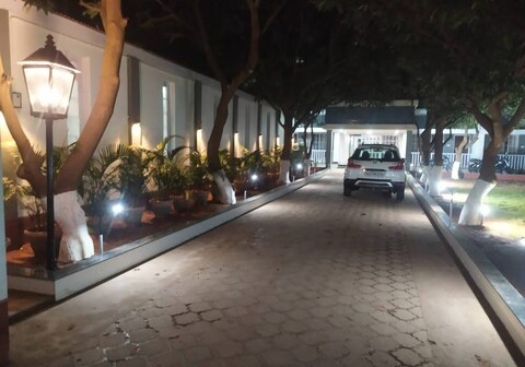 Mallik Residency, Kotpad