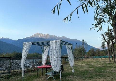 Posh luxury Camps Pahalgam - By The River