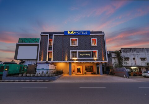FabHotel Perfect Stays - Kovilambakkam