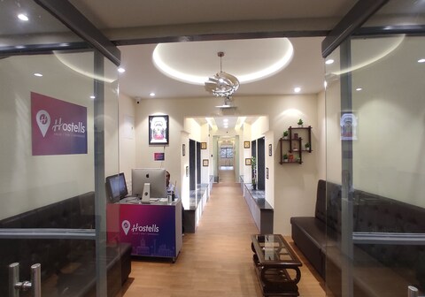 Hostells