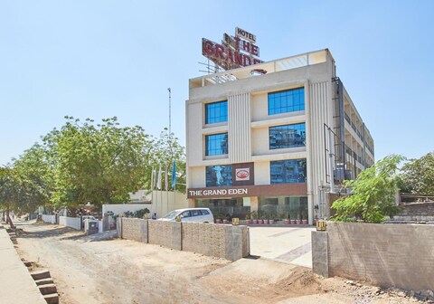 The Grand Eden Hotel