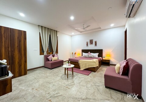 Guru Sadan | A Luxe Stay