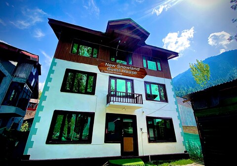 Hotel New Snowland Pahalgam