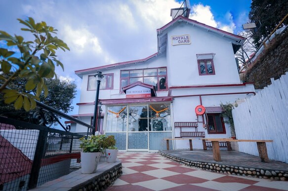 The Royale Oaks A HeritageHotel