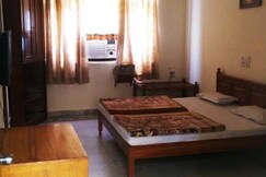 Hillside Hideaway, Bhimtal Hillside Hideaway, Bhimtal