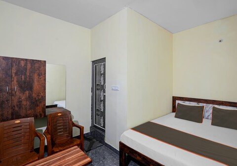 Hotel O Sai Residency Boarding & Lodging