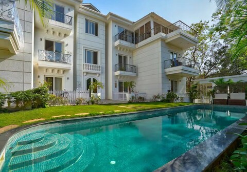 Havenwood - Newly Launched Pool Facing Green Getaway