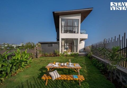 StayVista at Villa De Suku