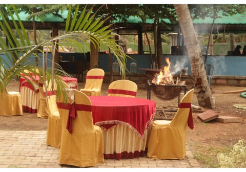 Ramu Green Lake Cottages