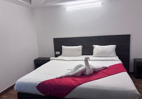 Stone Park Residency