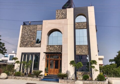 The Forest Chapter 2BR SF Ramnagar