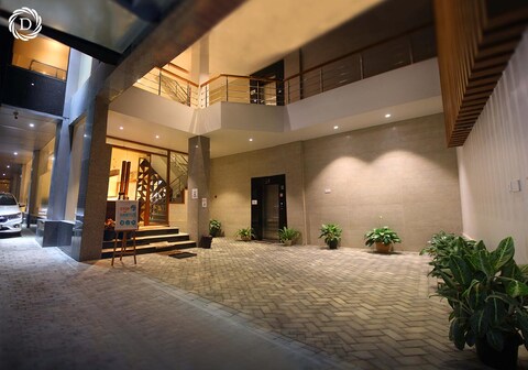 Hotel Daani Continental