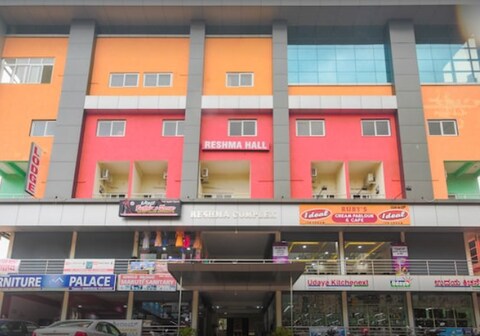 Reshma Lodge, Mangalore