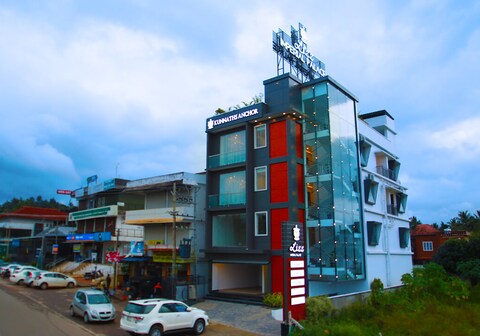 Lizz Imperial Palace