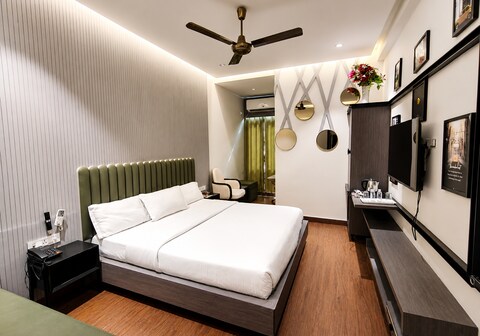 Sunrise Hotel