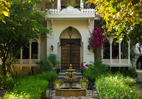 Bhanpur Haveli | Hidden Luxury Haveli Amid Greenery & Peace