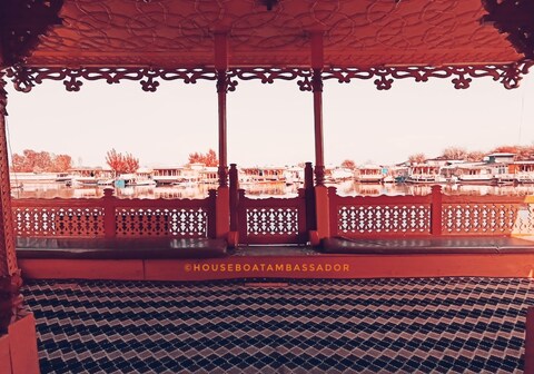 Houseboat Ambassador