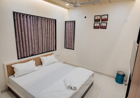 Hotel Ayodhya virpur