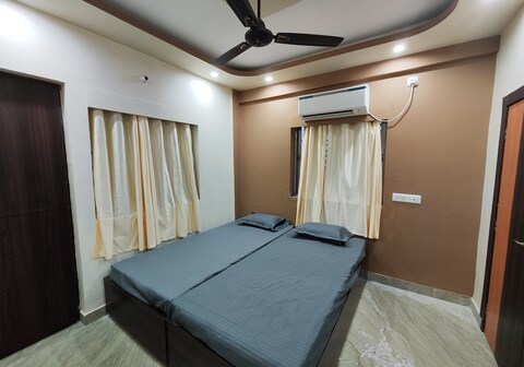 Massive 3BHK Serviced Apt for Big Groups and Family