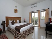 OYO Home 10206 Modern Stay near Fateh Sagar, Udaipur OYO Home 10206 Modern Stay near Fateh Sagar, Udaipur