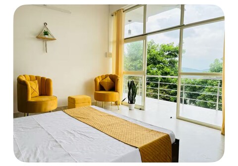 White Paradise | Entire 3BHK Apartment