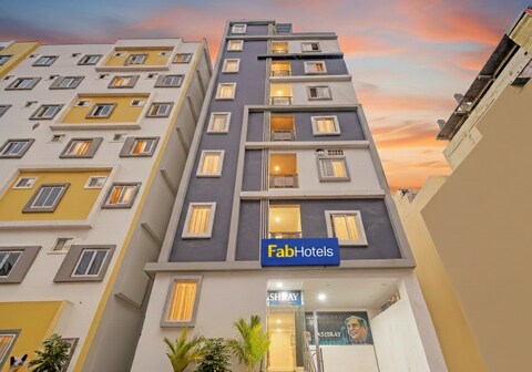 FabHotel Aashray