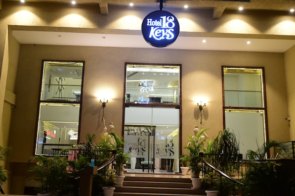 Hotel 18 Keys