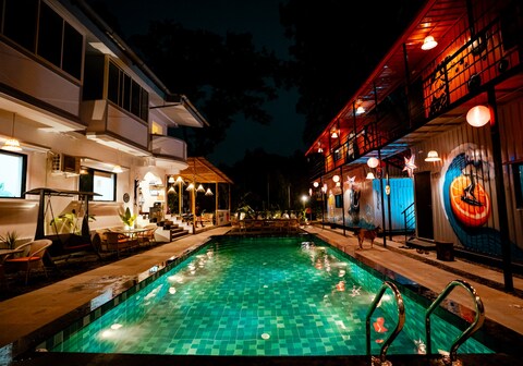 Half Orange Party Hostel by Pool side.