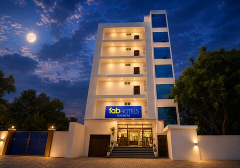 FabHotel Roomers