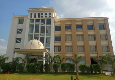 8fold by LaRiSa, Basti