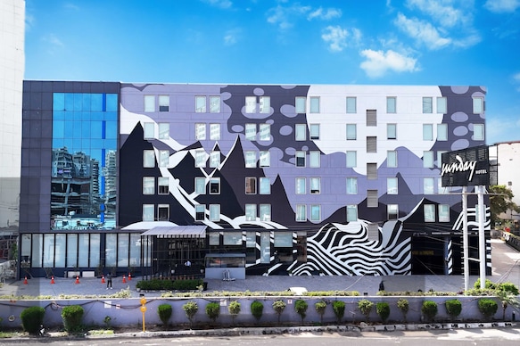 Sunday Hotel Zirakpur by checkIn,Chandigarh