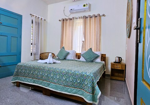 Gypsy Walker Varkala