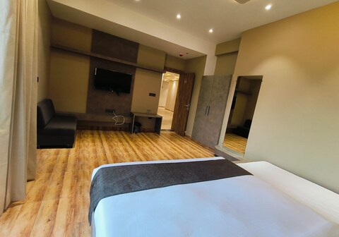 Hotel Maple Residence