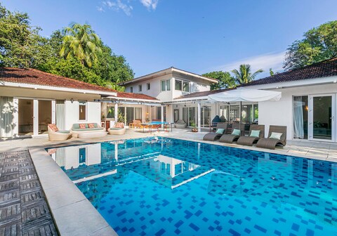 StayVista at Hamptons Charm