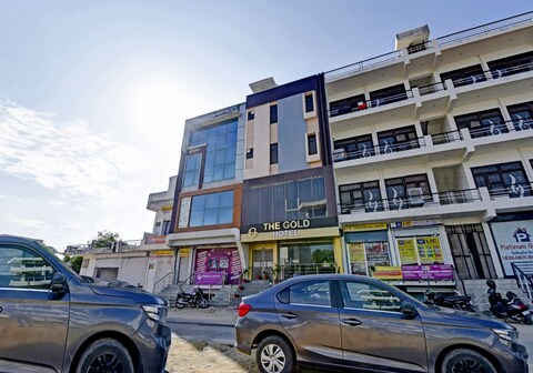 The GOLD Hotel, Mansarovar