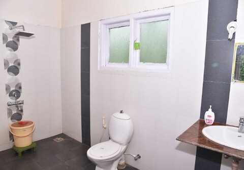 Chikmagalur Cottages | Rooms & Caretaker