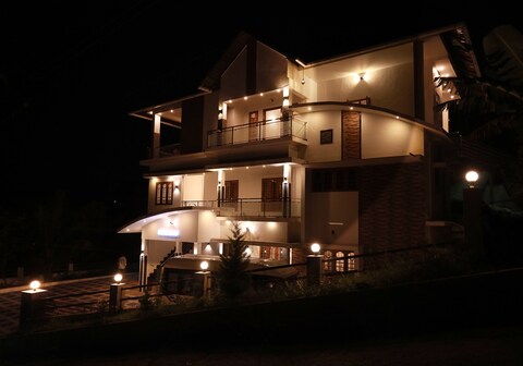 Periyar Homes Thekkady