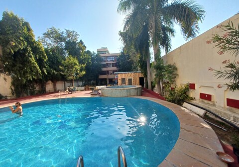 Pushkar Villas Resort