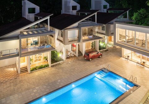 Casa Black Rio 3BHK Luxury Villa w pool Assagaon