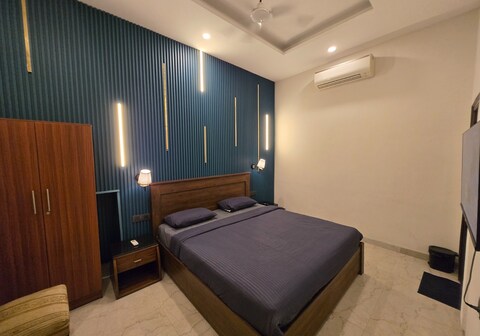 The True Host Suites