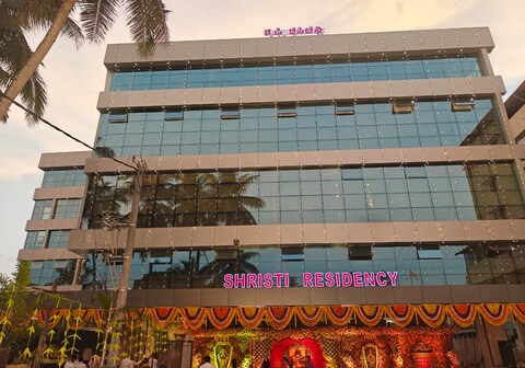 REGENCY EXECUTIVE ROOMS