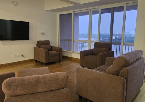 Luxurious Waterfront Apartment Infinity
