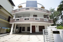 OYO Home 13659 Modern 2 BHK, Cochin OYO Home 13659 Modern 2 BHK, Cochin