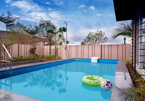 Sorina Hillside Resort