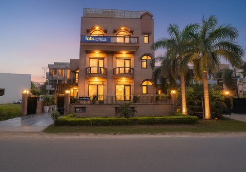 FabHotel RR Residency - DLF Cyber City, Gurugram