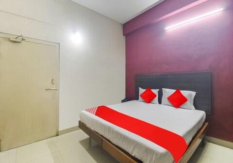 Hotel O Bharat Lodge