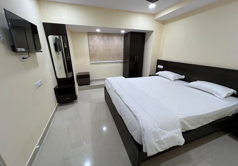 HOTEL AKAASH